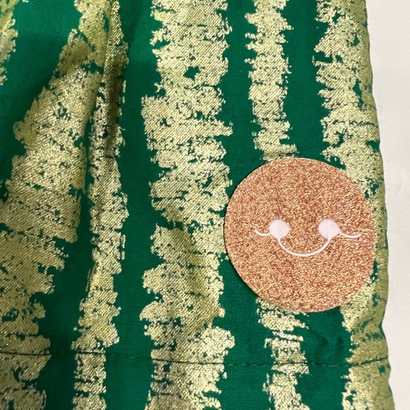 Smiling Button Dress - Picture 2 of 8